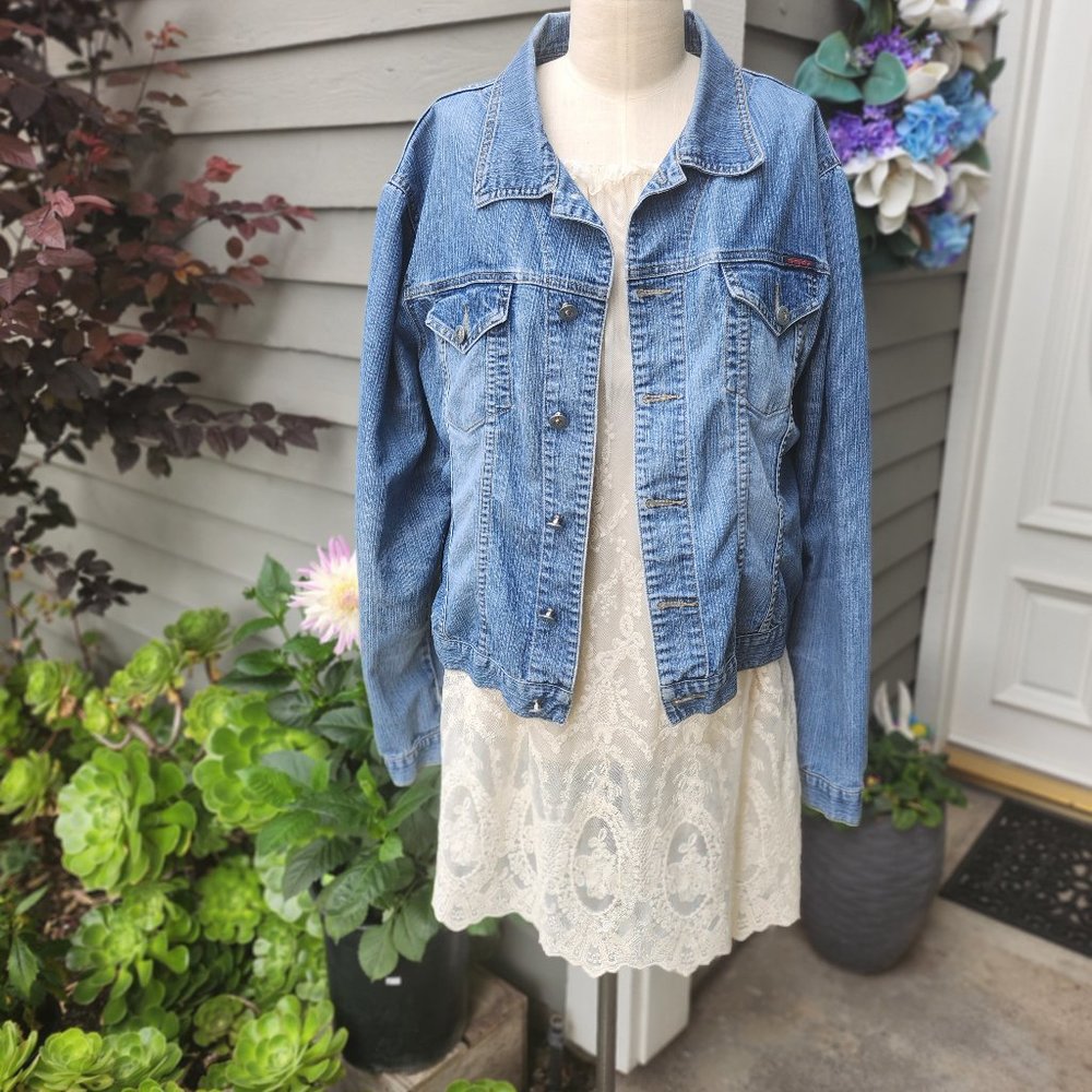 Oh so comfy stretch blue jean jacket size 3x